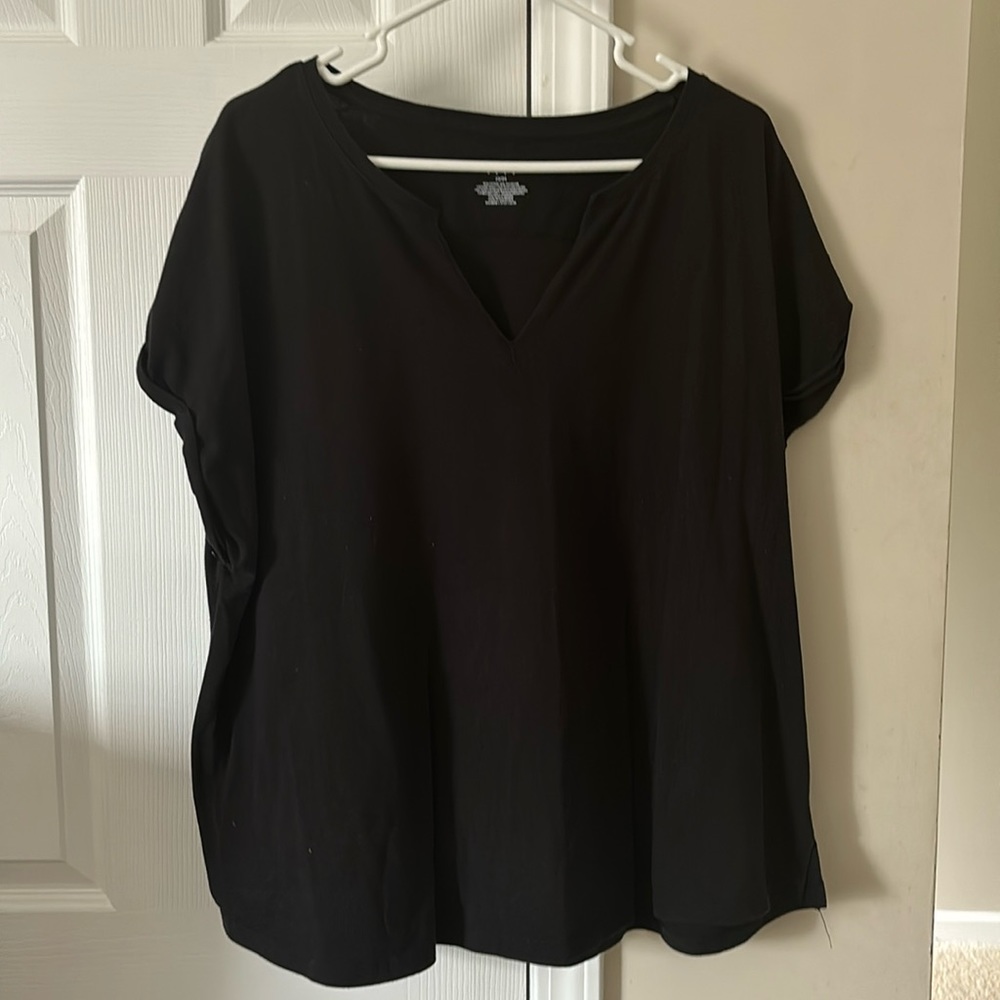 Black lane Bryant 22/24 tee